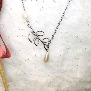 Leaf Necklace accented with pearl beads NWOT